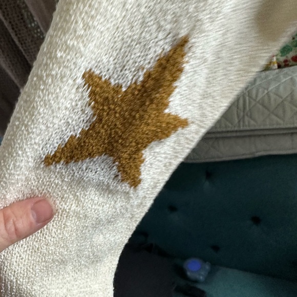 Wishlist M/L hacci loose knit  crewneck sweater. Ivory with mustard brown stars. - Picture 12 of 12